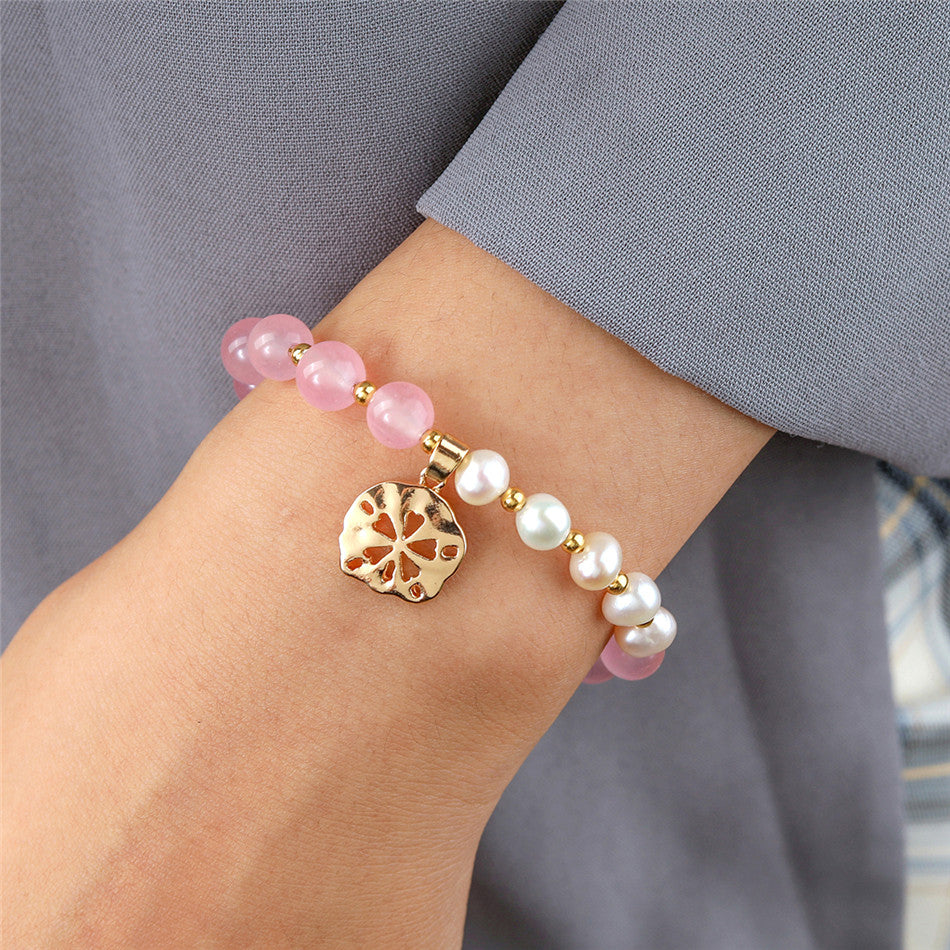 Bracelet With Beads & Pearls In Different Hawaiian Charms