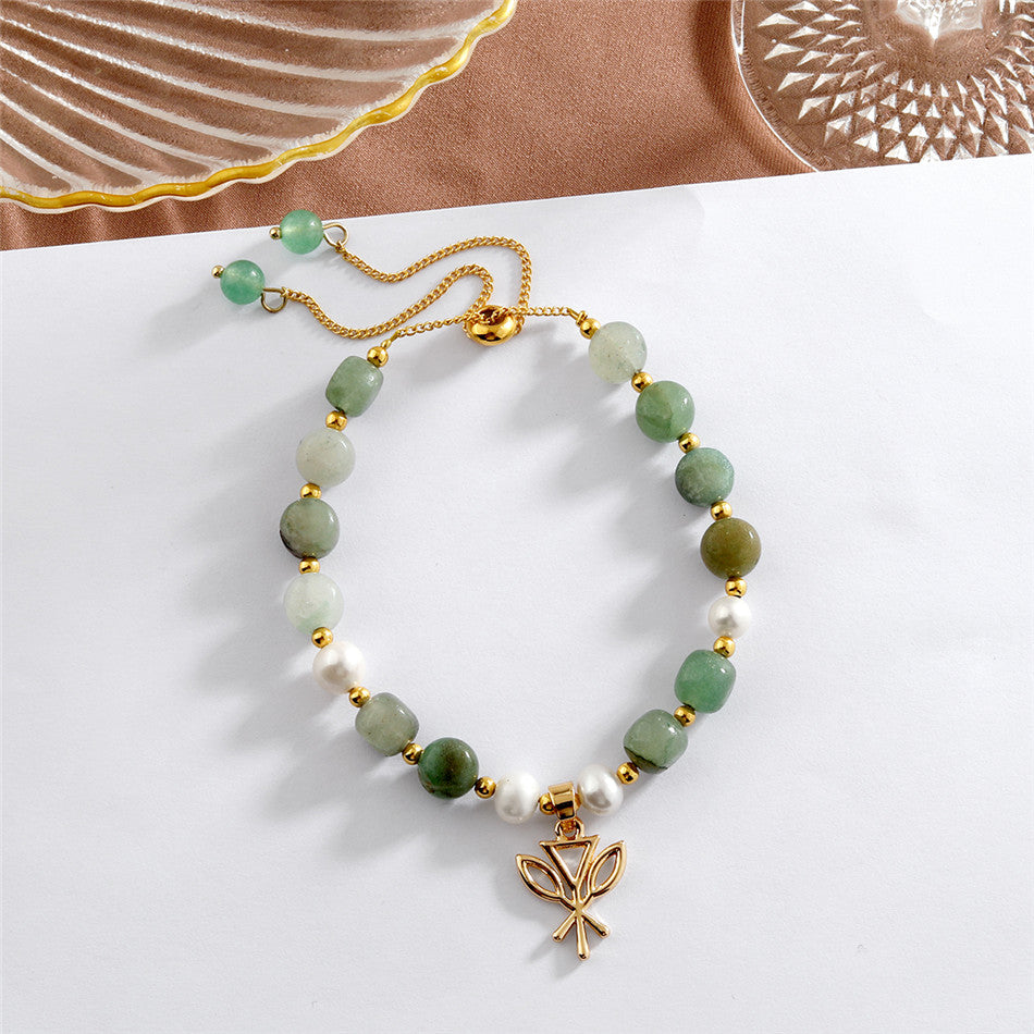 Green Gemstones & Pearls Bracelet With Light Silver Pearls And Golden Beads In Different Hawaiian Charms