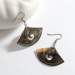 Abalone Shell and Light Silver Designed With a Wave Inside it Earring