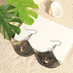 Abalone Shell and Light Silver Designed With a Wave Inside it Earring