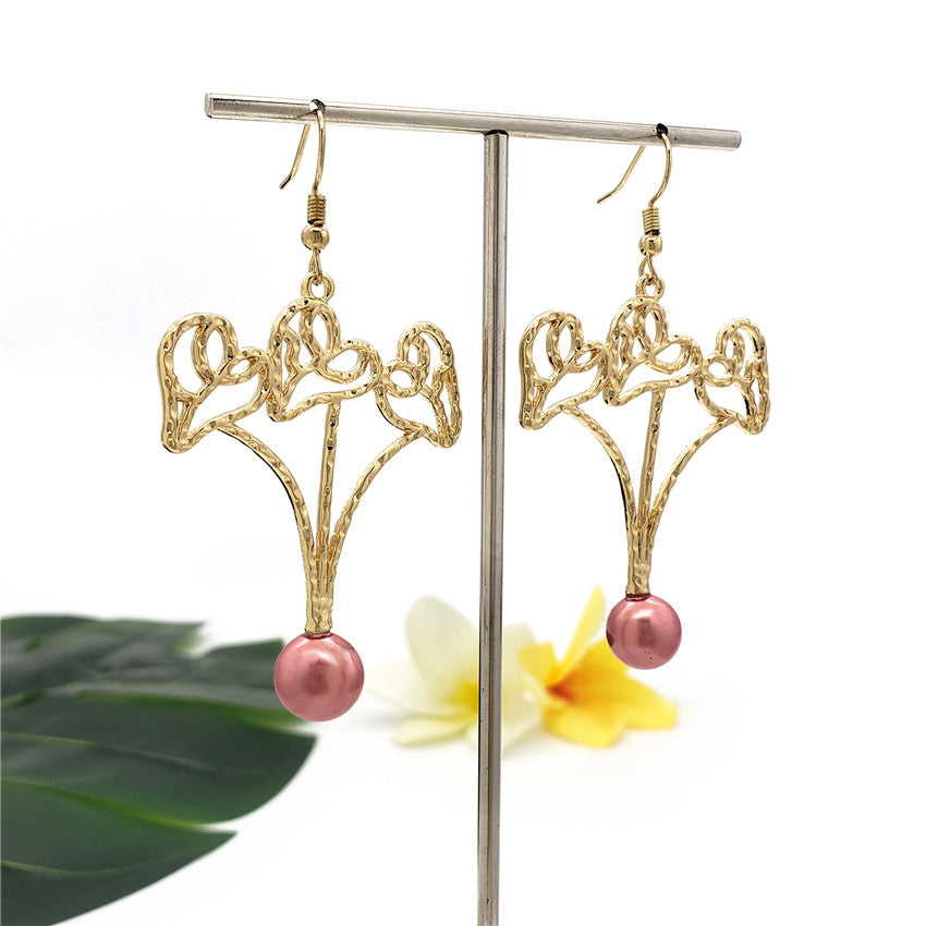 Triple Beating Heart Earrings Sustained With An Ivory Color Pikake Flower Bead Or A Pearl In Different Colors