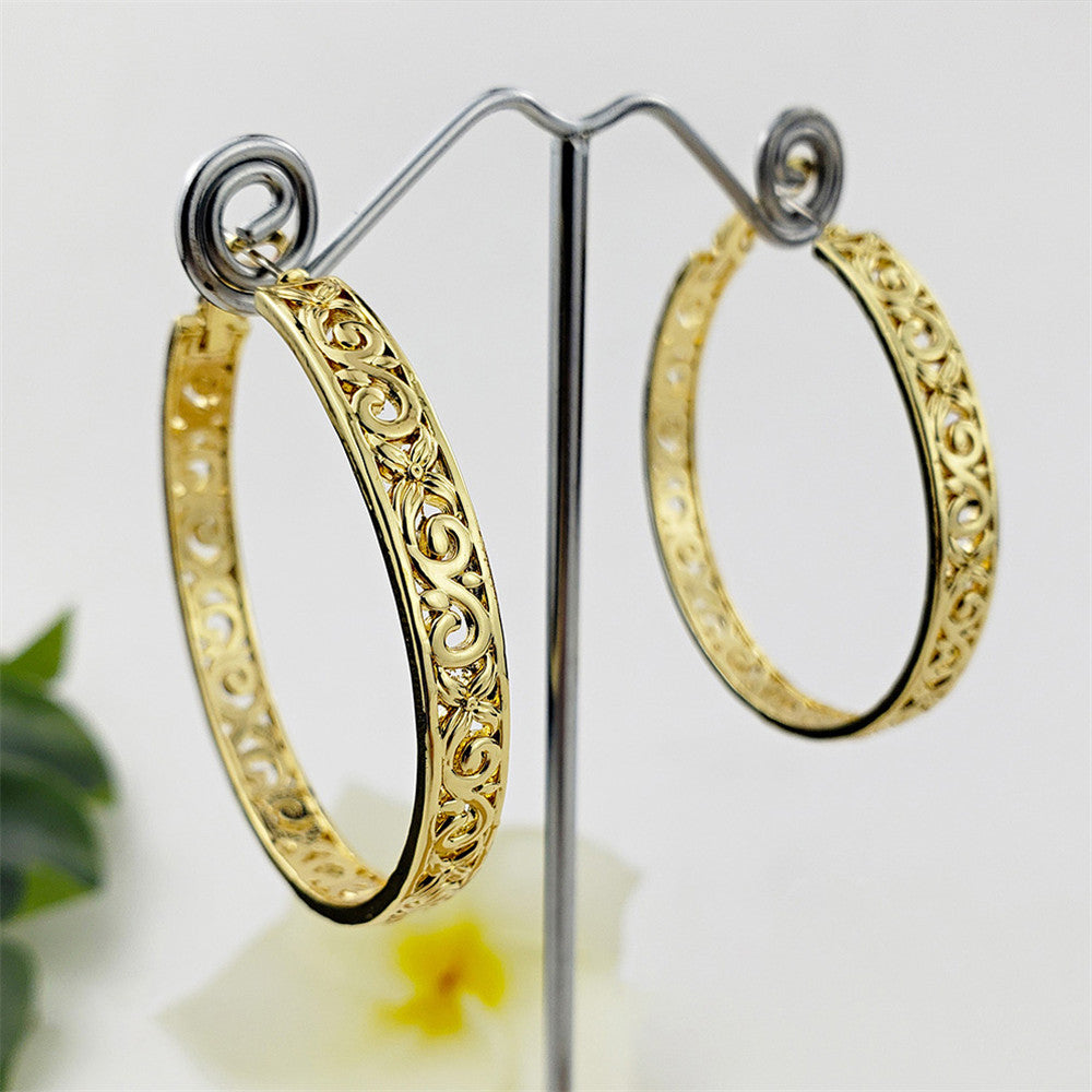 Carved Flower Breeze Hoop Earrings