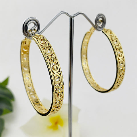 Carved Flower Breeze Hoop Earrings