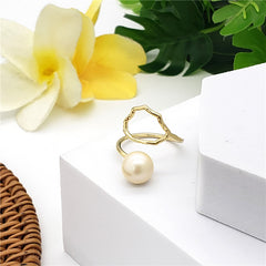 Wavy Ring With A Pearl In Different Styles And Colors