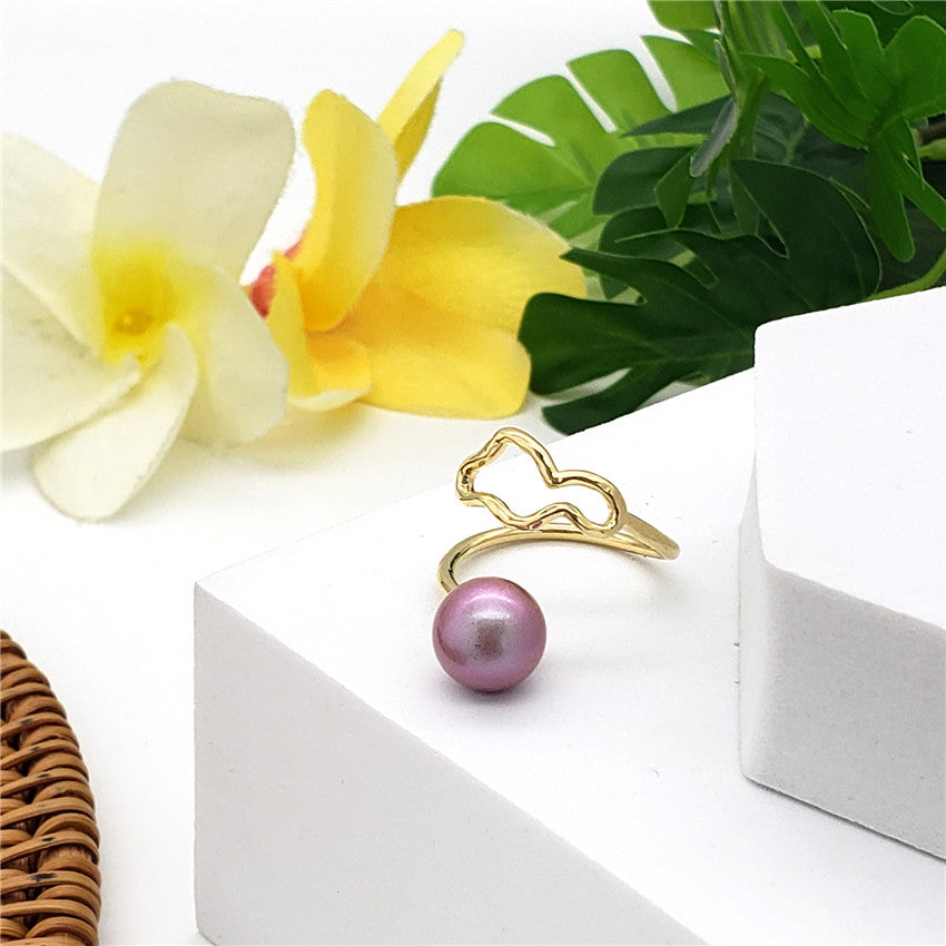 Wavy Ring With A Pearl In Different Styles And Colors