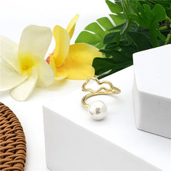 Wavy Ring With A Pearl In Different Styles And Colors