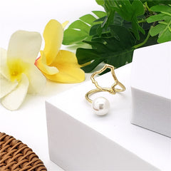 Wavy Ring With A Pearl In Different Styles And Colors