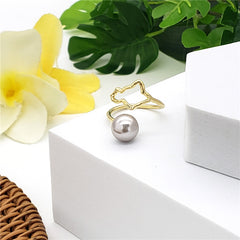 Wavy Ring With A Pearl In Different Styles And Colors