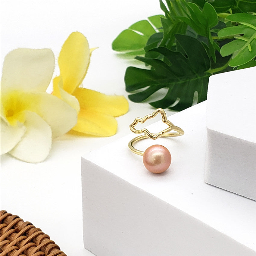 Wavy Ring With A Pearl In Different Styles And Colors