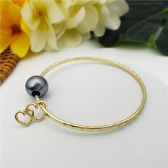 Bracelet With A Pearl & Charm In Different Styles And Colors