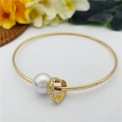 Bracelet With A Pearl & Charm In Different Styles And Colors