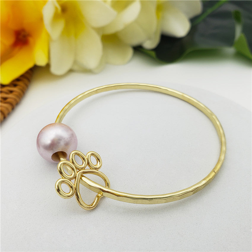 Bracelet With A Pearl & Charm In Different Styles And Colors