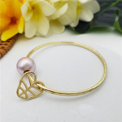 Bracelet With A Pearl & Charm In Different Styles And Colors