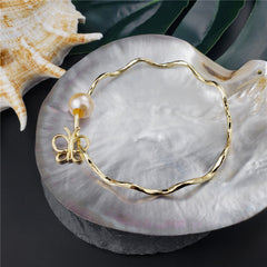 Wavy Bracelet With A Pearl & Charm In Different Styles And Colors