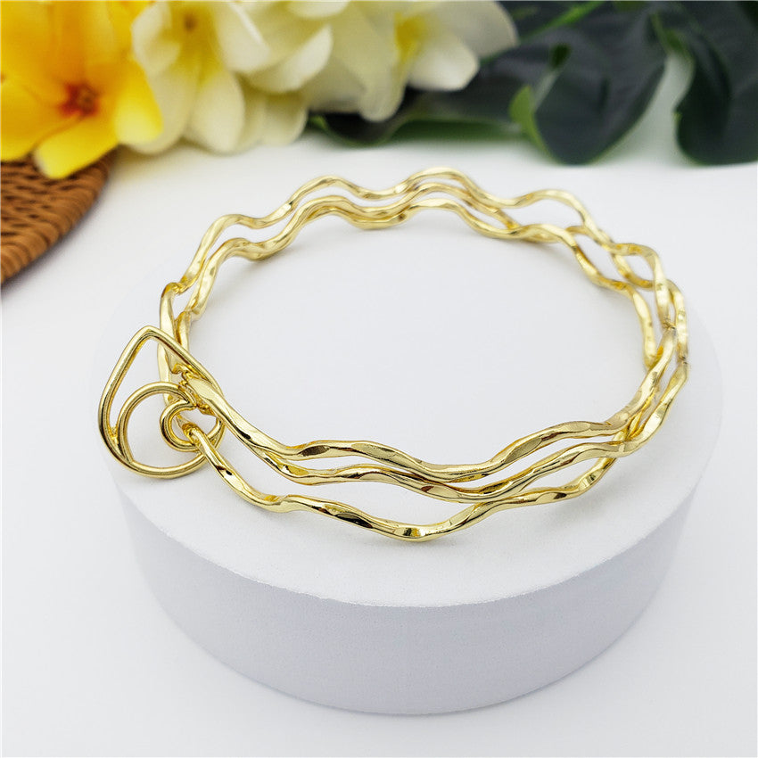 Triple Layers Wavy Bracelet With Different Charm Styles