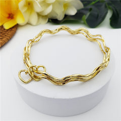 Triple Layers Wavy Bracelet With Different Charm Styles