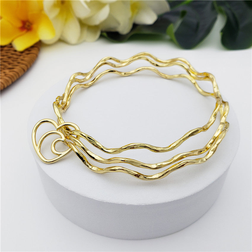 Triple Layers Wavy Bracelet With Different Charm Styles