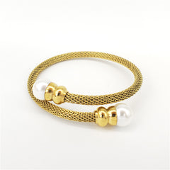 Cable Cuff Pearl Bracelet In 2 Different Colors