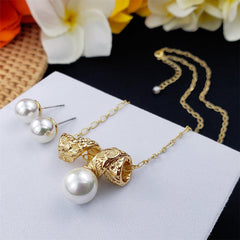 Set Of Carved Twisted Roll Necklace With A Pearl And Pearl Stud Earrings In Different Colors