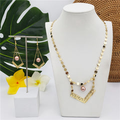 Set Of Lantern Earrings And Necklace Sustained With A Pearl In Different Colors