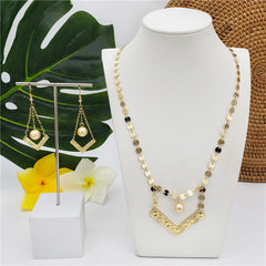 Set Of Lantern Earrings And Necklace Sustained With A Pearl In Different Colors