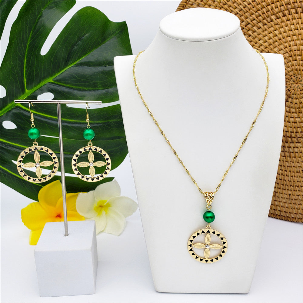 Set Of Flower Wheel With White Zircon Earrings And Necklace Sustained With A Pearl In 2 Different Colors