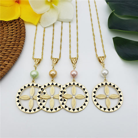 Set Of Flower Wheel With White Zircon Earrings And Necklace Sustained With A Pearl In 2 Different Colors