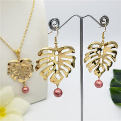 Set Of Hawaiian Monstera Leaf Earrings And Necklace Sustained With A Pearl From The Bottom In Different Colors