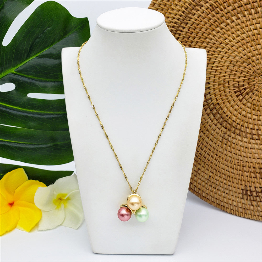 Fidget Spinner Necklace With Triple Pearls In Different Colors