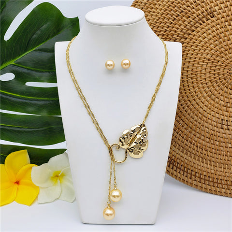 Set Of Light Gold Pearl Stud Earrings And Hawaiian Monstera Leaf Pendant Necklace With Light Gold Pearls