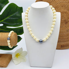 Set Of Hawaiian Ivory Color Pikake Flower Beads Bracelet And Necklace With A Petrol Pearl