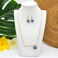 Set Of Straight Line Of White Zircons Earrings And Necklace With A Pearl In 2 Colors