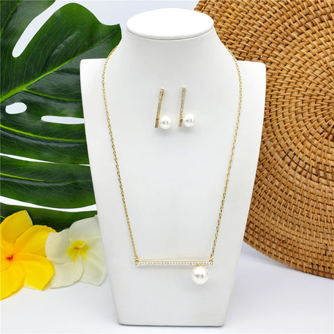 Set Of Straight Line Of White Zircons Earrings And Necklace With A Pearl In 2 Colors