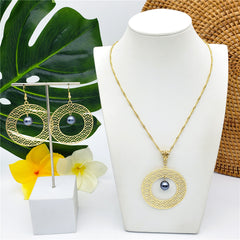 Set Of Carved Double Round Earrings And Necklace Sustained With A Pearl In Different Colors