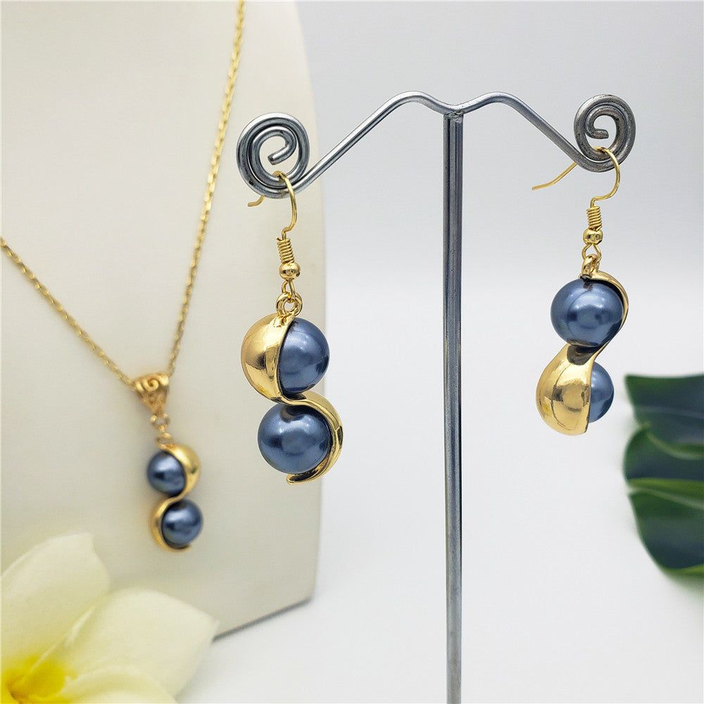 Set Of Double Petrol Pearl Covered With Golden Shell Earrings And Necklace