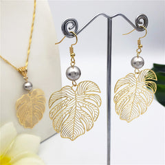 Set Of Hawaiian Monstera Leaf Earrings And Necklace Sustained With A Pearl In Different Colors