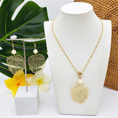 Set Of Hawaiian Monstera Leaf Earrings And Necklace Sustained With A Pearl In Different Colors