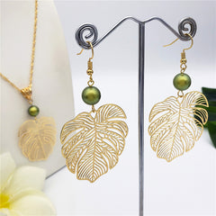 Set Of Hawaiian Monstera Leaf Earrings And Necklace Sustained With A Pearl In Different Colors