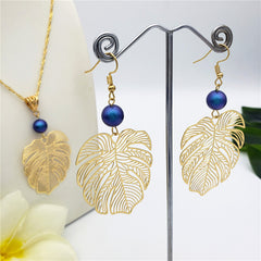 Set Of Hawaiian Monstera Leaf Earrings And Necklace Sustained With A Pearl In Different Colors