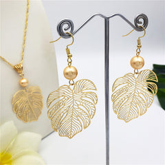 Set Of Hawaiian Monstera Leaf Earrings And Necklace Sustained With A Pearl In Different Colors