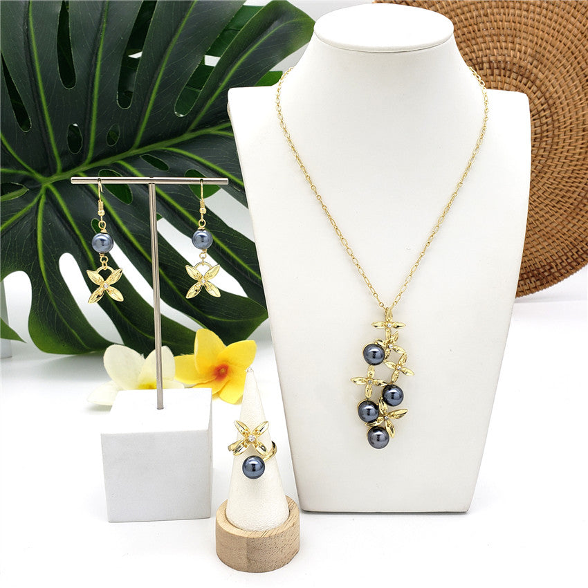 Set Of Earrings, Ring And Necklace With Flowers Centered With White Zircon And Pearls In 2 Different Colors