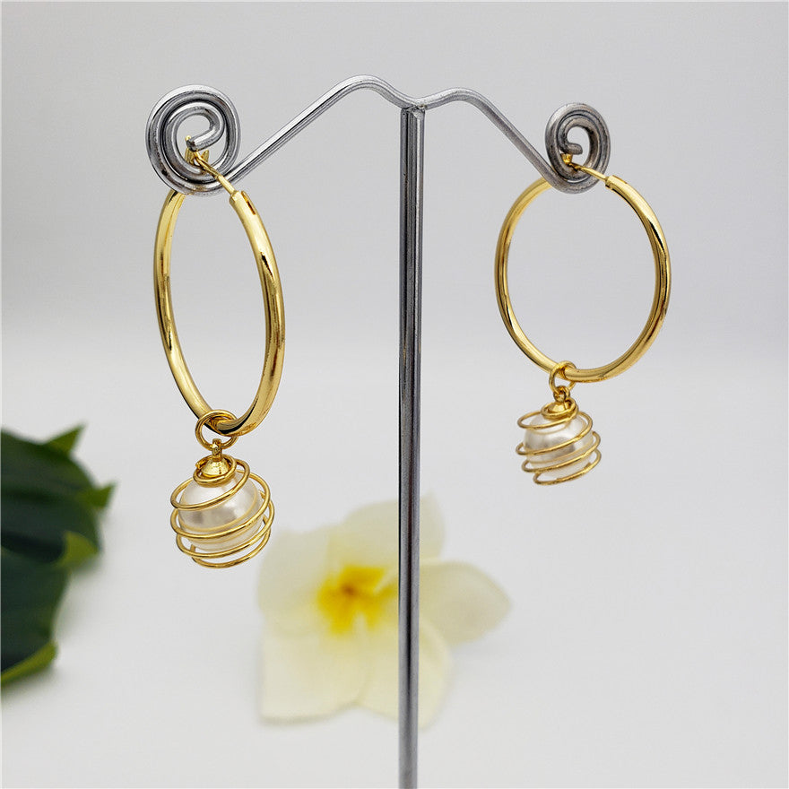 Hoop Circle Earrings Sustained With A Lightbulb Pearl In Different Colors