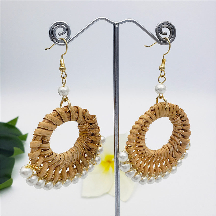 Woven Rattan Earrings Sustained With Pearls In Different Colors