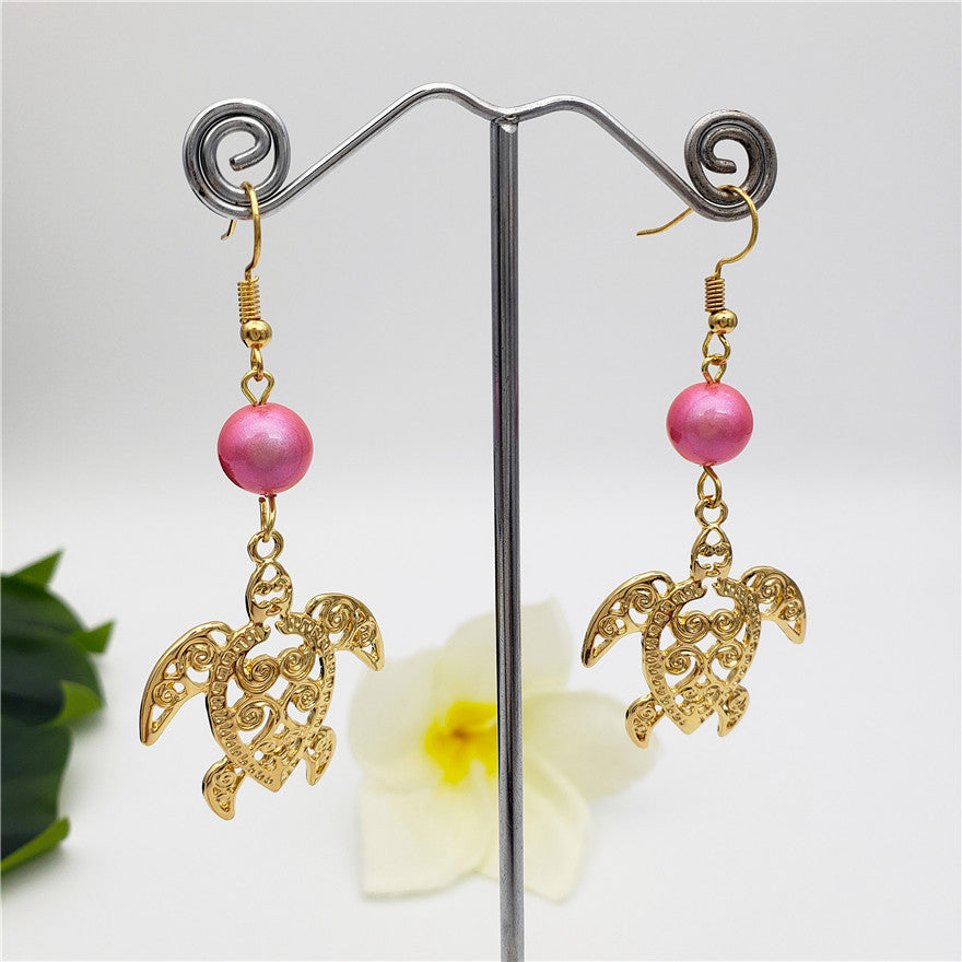 Hawaiian Sea Turtle Earrings Sustained With A Pearl In Different Styles And Colors