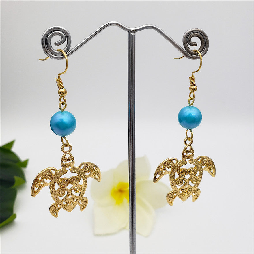 Hawaiian Sea Turtle Earrings Sustained With A Pearl In Different Styles And Colors