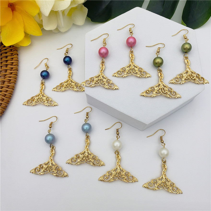 Carved Fish Tail Earrings With A Pearl In Different Colors