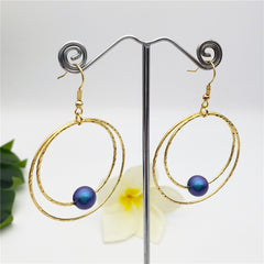 Double Moon Earrings With A Pearl In Different Colors