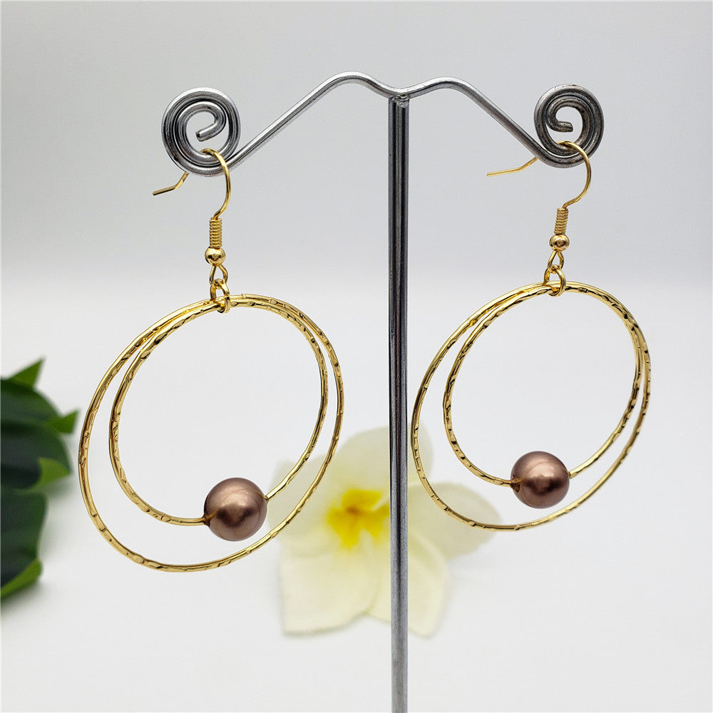 Double Moon Earrings With A Pearl In Different Colors