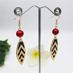 Arrow-Feather Hook Earrings Sustained With A Pearl In Different Colors