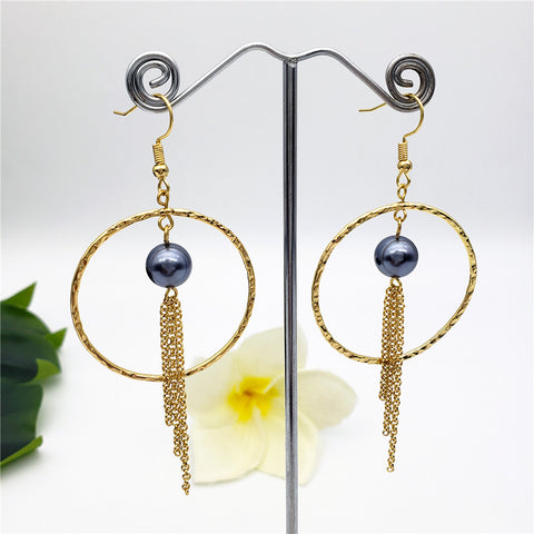 Eye Of The Moon Round Dangling Earrings Sustained With A Petrol Pearl And Chain Drops